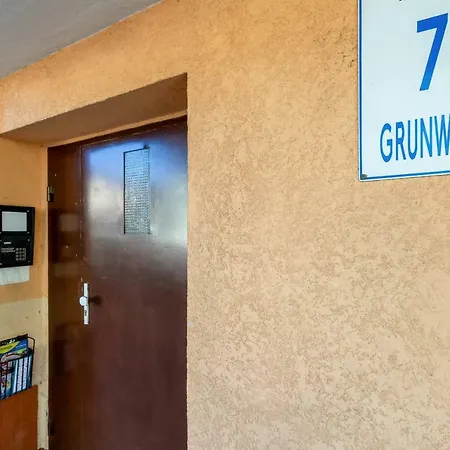דירה Grunwaldzka By Renters סופוט